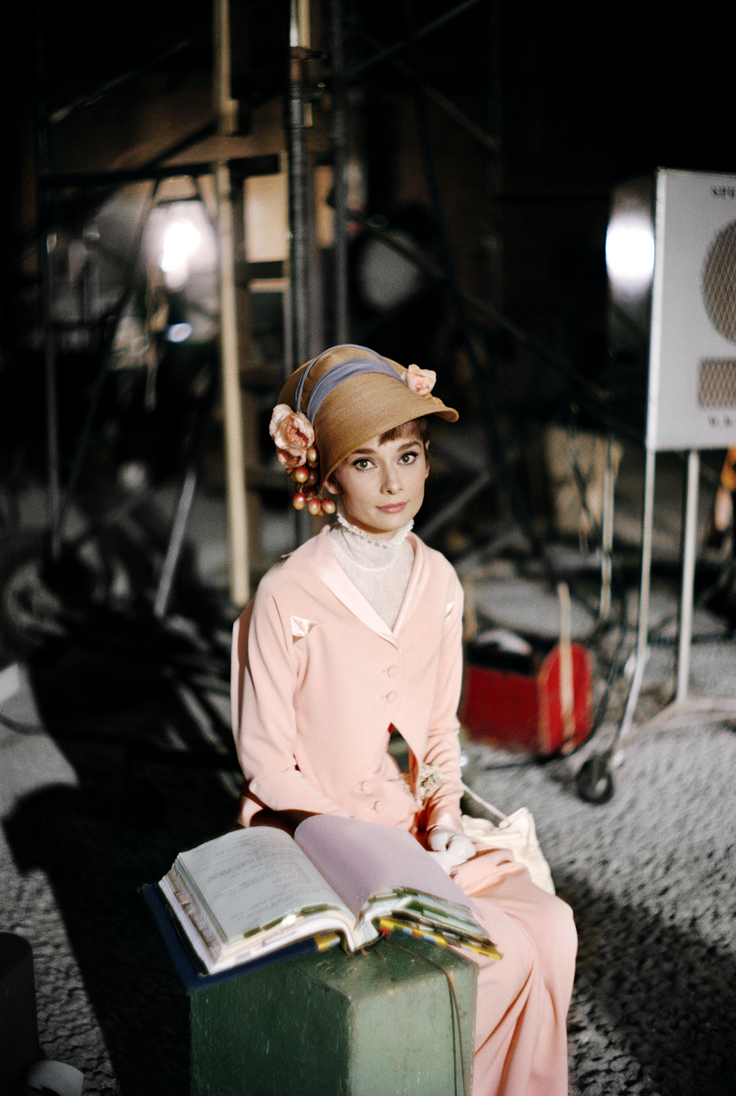 オードリー・ヘプバーン写真展」 （美術館「えき」KYOTO