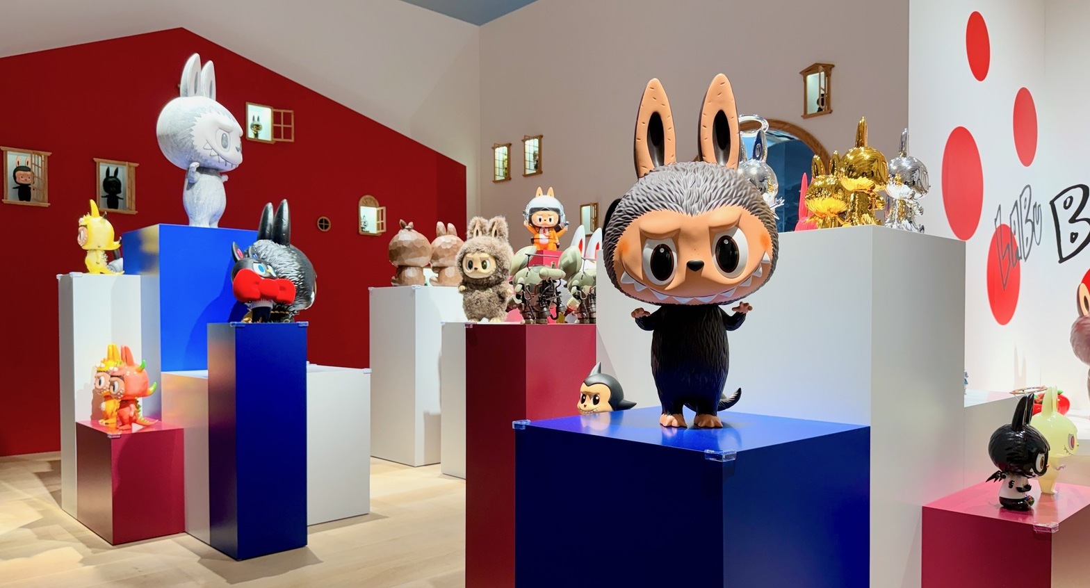 アダムリスター 版画 Labubu ラブブ シルクスクリーン 限定50部 LABUBU（ラブブ）」のルーツと絵本の世界を体感。「MONSTERS BY