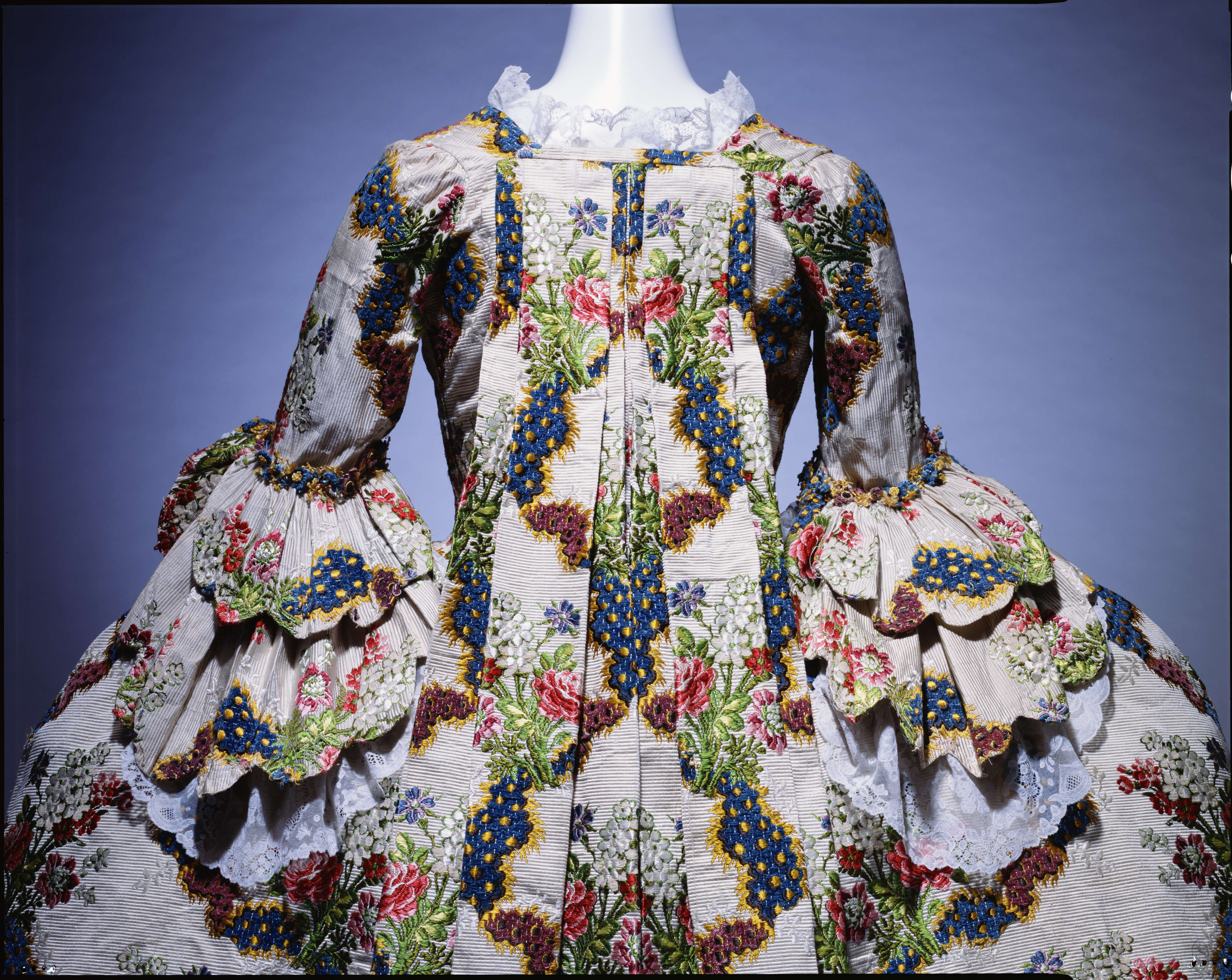 LOVE ファッションー私を着がえるとき」 （東京オペラシティ アート