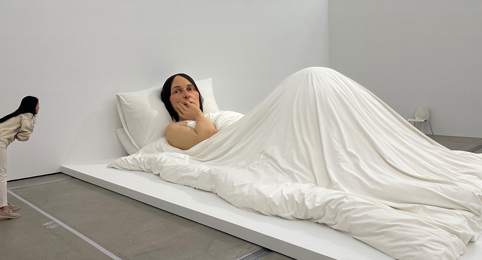 森美術館の2026年スケジュールが発表。ロン・ミュエク展、森万里子展