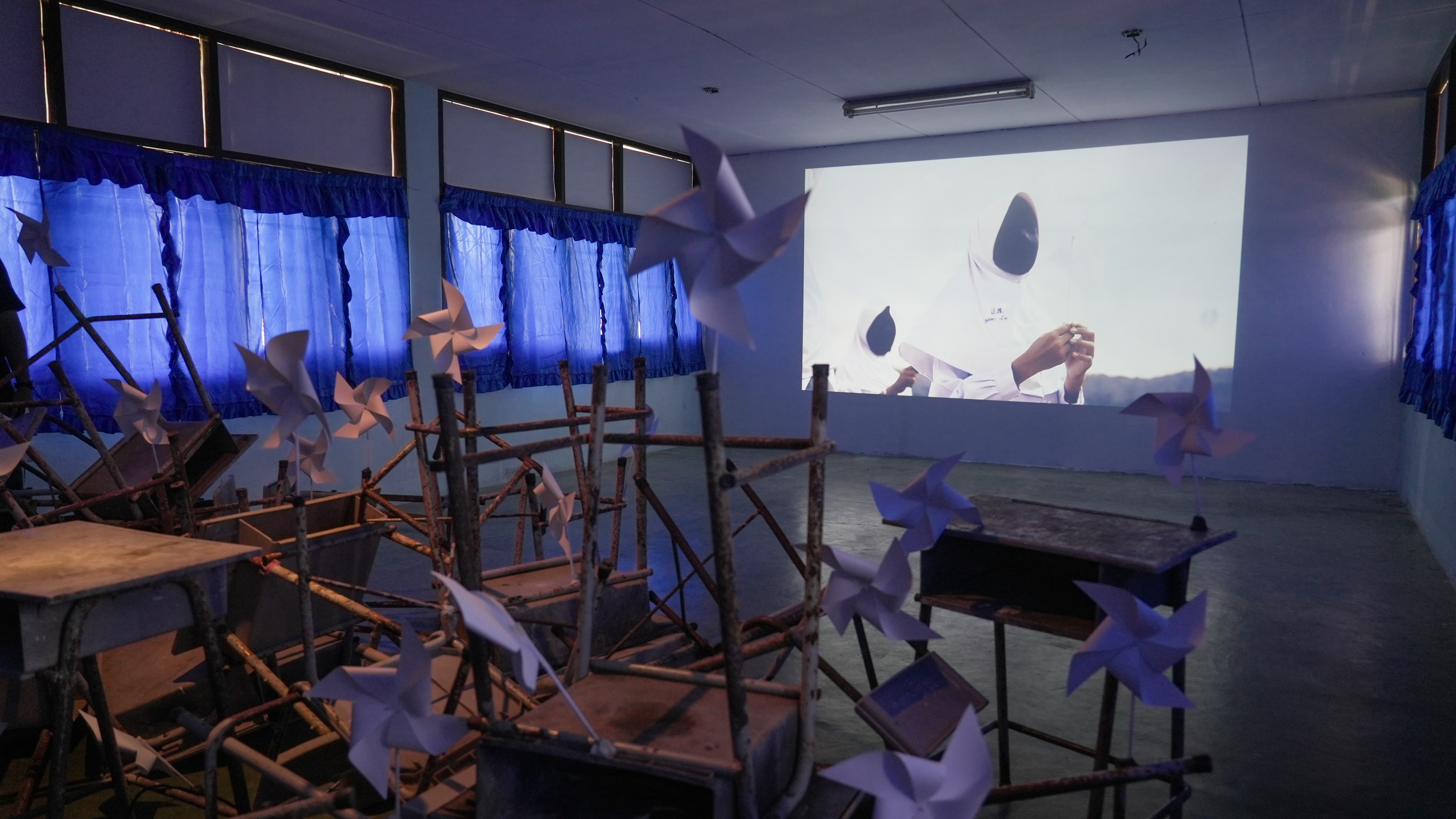 タイ人現代アート作家　Kanjana Kumkrut  2024年作品 タイ人現代アート作家 Kanjana Kumkrut 2024年直筆原画 - メルカリ