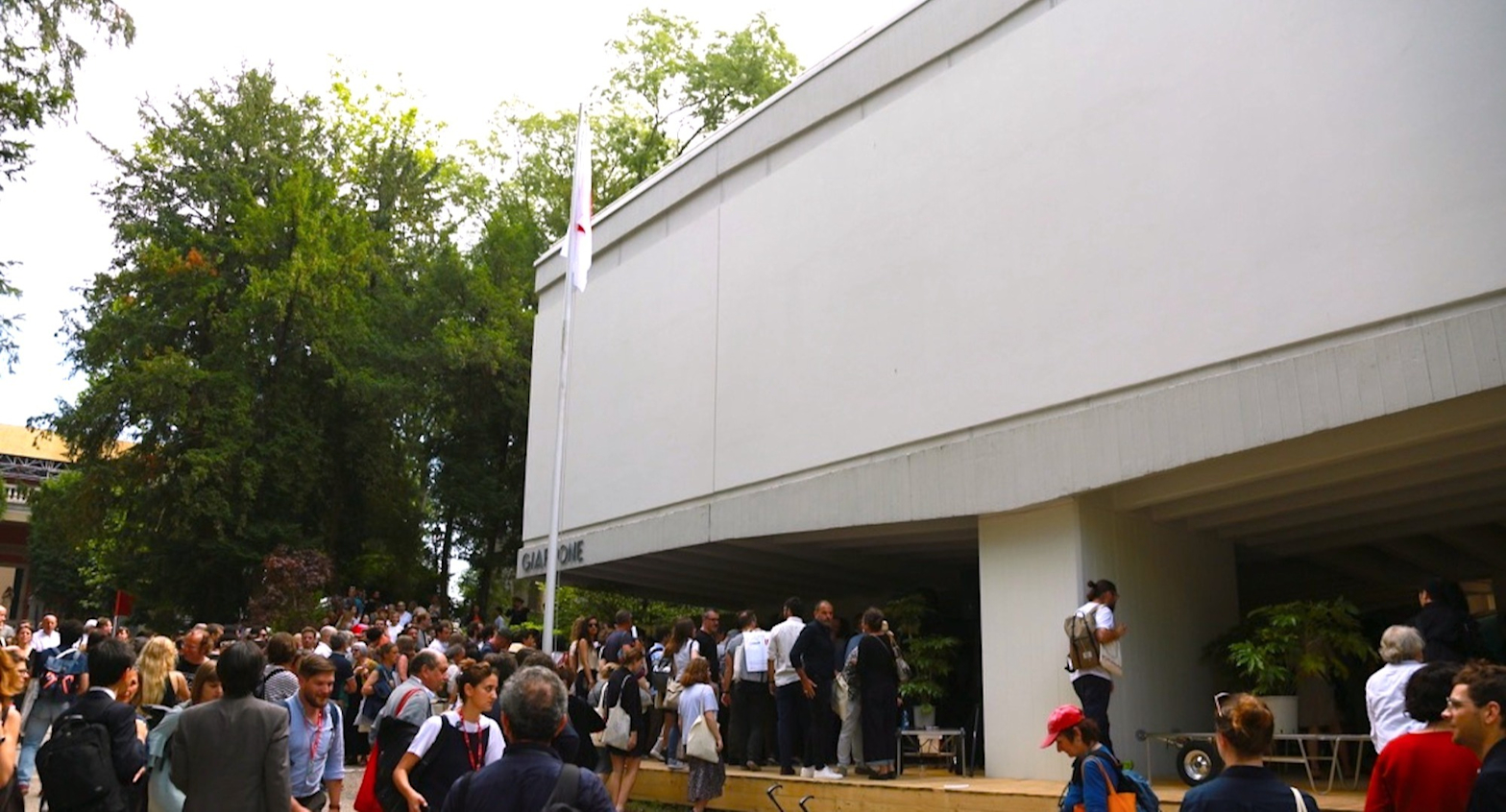 7D5BC1AC-9014-4BE0-9A97-