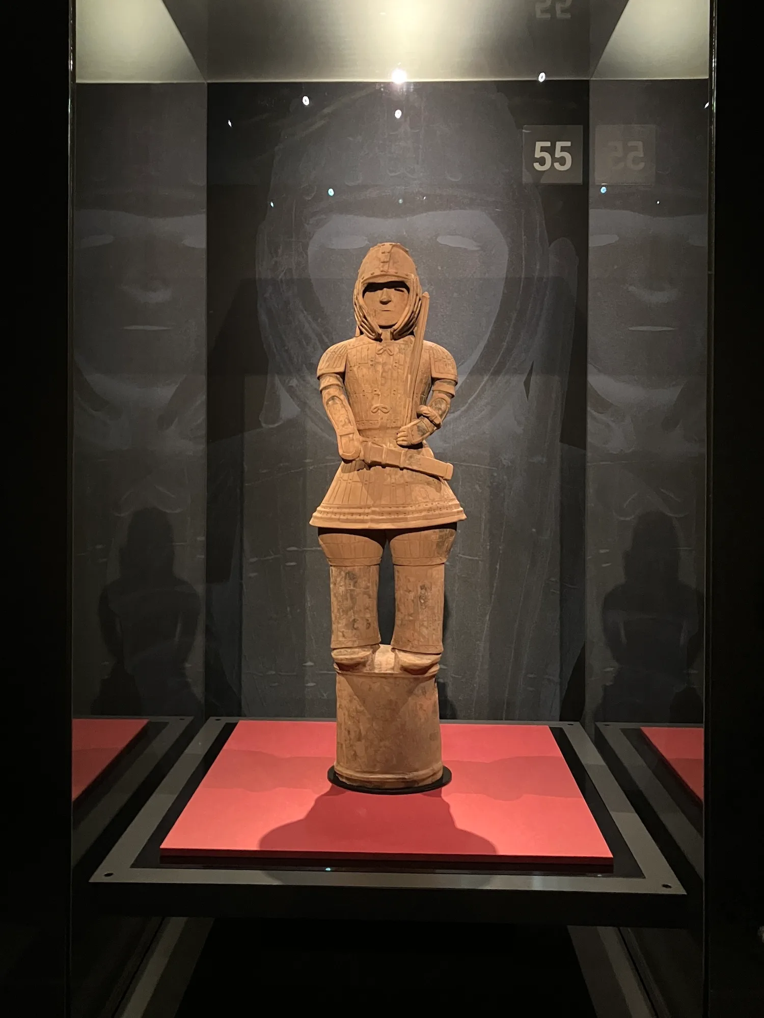 はにわ 埴輪 挂甲武人像 人物形像 武装男子像 レプリカ 素焼き（約）高さ65㎝ 埴輪 挂甲武人 - Wikipedia