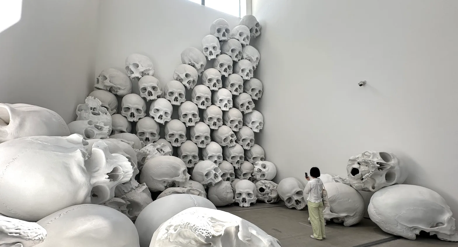 ロン・ミュエック、韓国初の大規模個展開催。国立現代美術館（MMCA