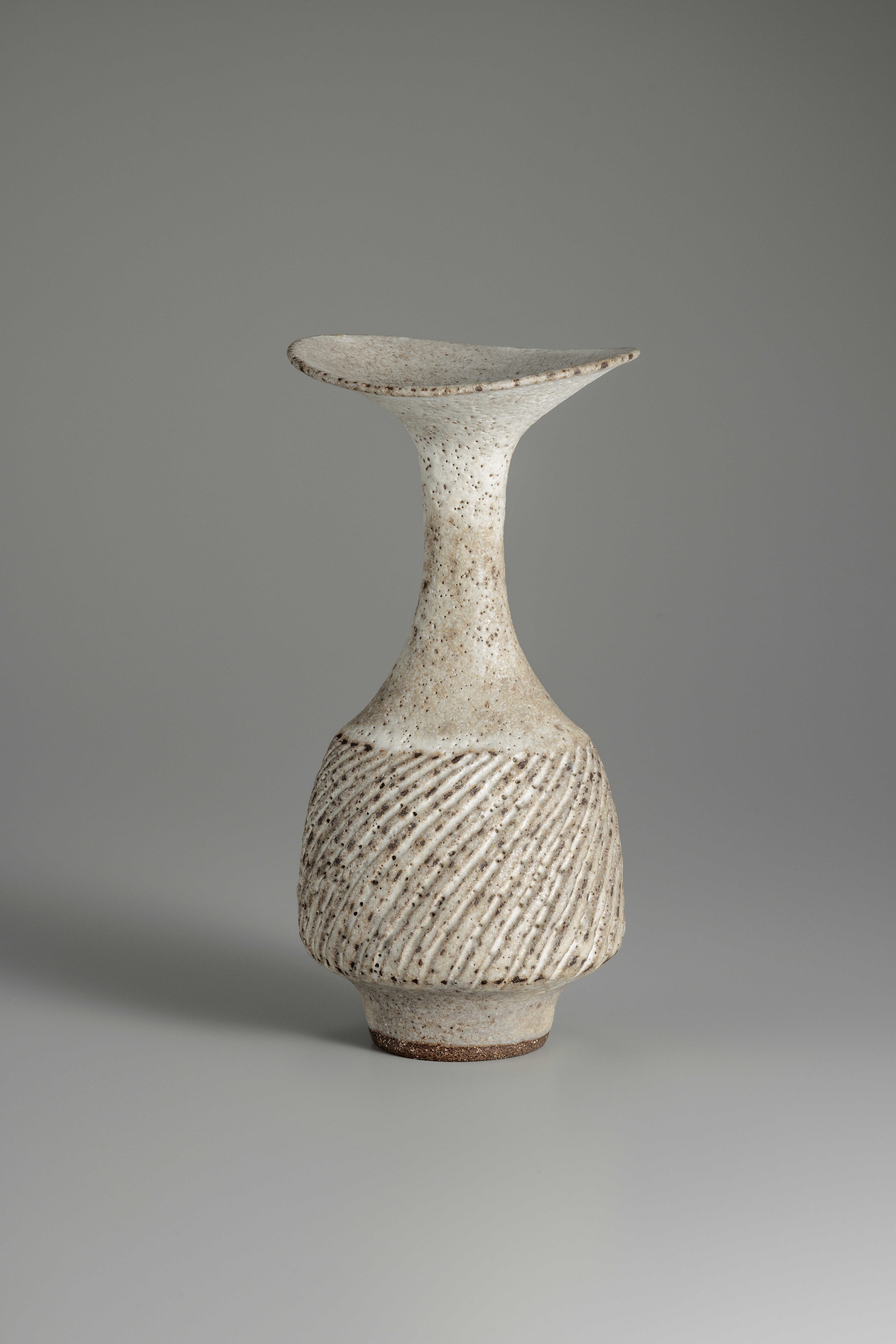 ルーシー・リー展 ―東西をつなぐ優美のうつわ―」 （東京都庭園美術館