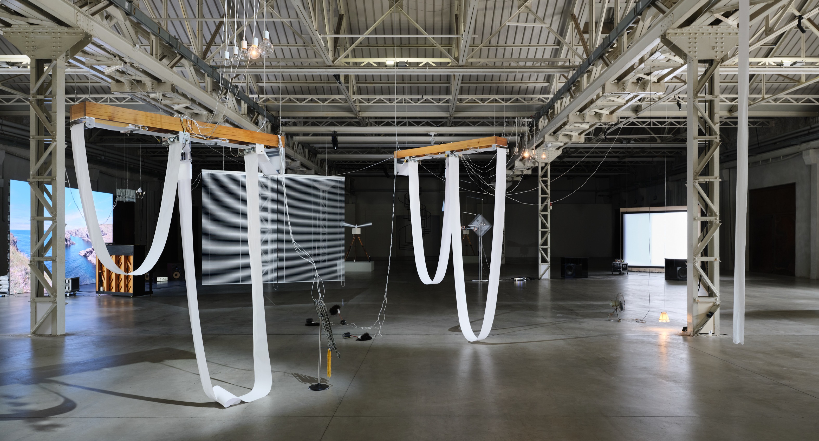 レビュー】毛利悠子「Entanglements」展。不可視なエネルギーの