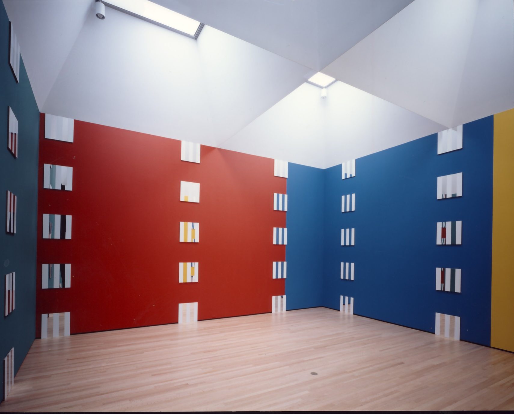 IN BED 展覧会 ポスター 豊田市美術館 IN BED 展覧会 ポスター 豊田市美術館 IN BED Image from a