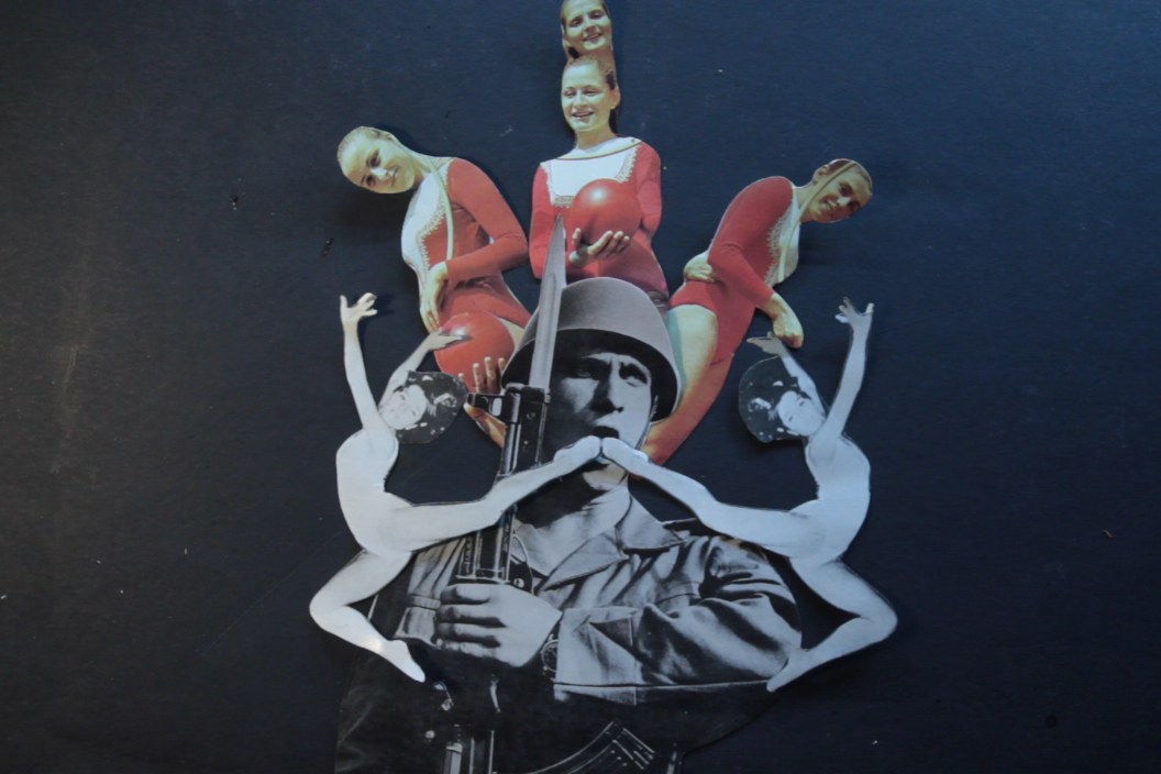 ペトリキウカの手描きボード（秋）　巨匠ホロベッツ作　ウクライナ人間国宝作 ペトリキフカ塗りの巨匠ホメンコ・ヴァレンティナ・ペトリヴナ