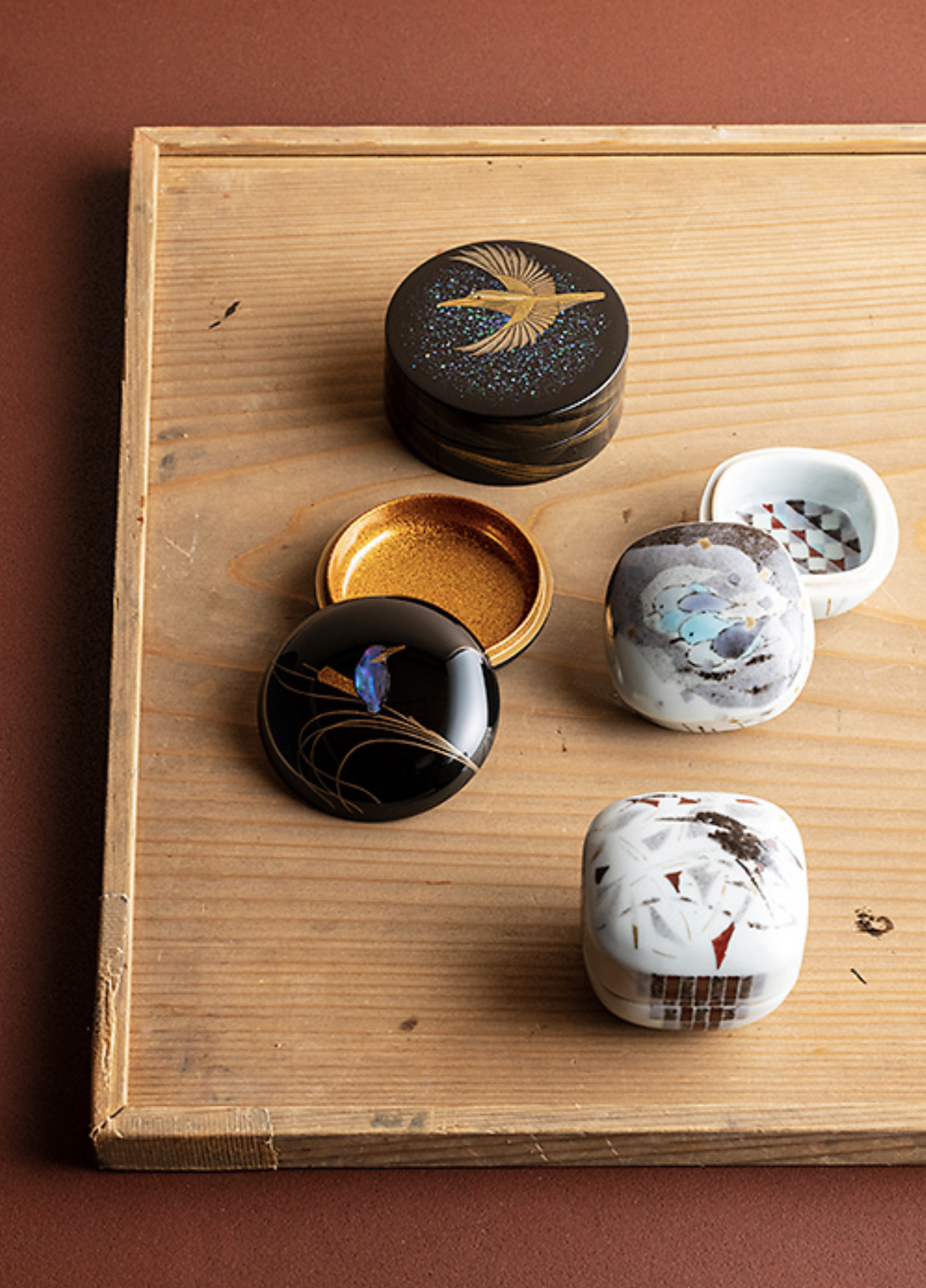 未使用　佐藤亮　九谷焼　香合　工芸品 未使用 佐藤亮 九谷焼 香合 工芸品 香合 佐藤亮 九谷焼 和食器通販なら