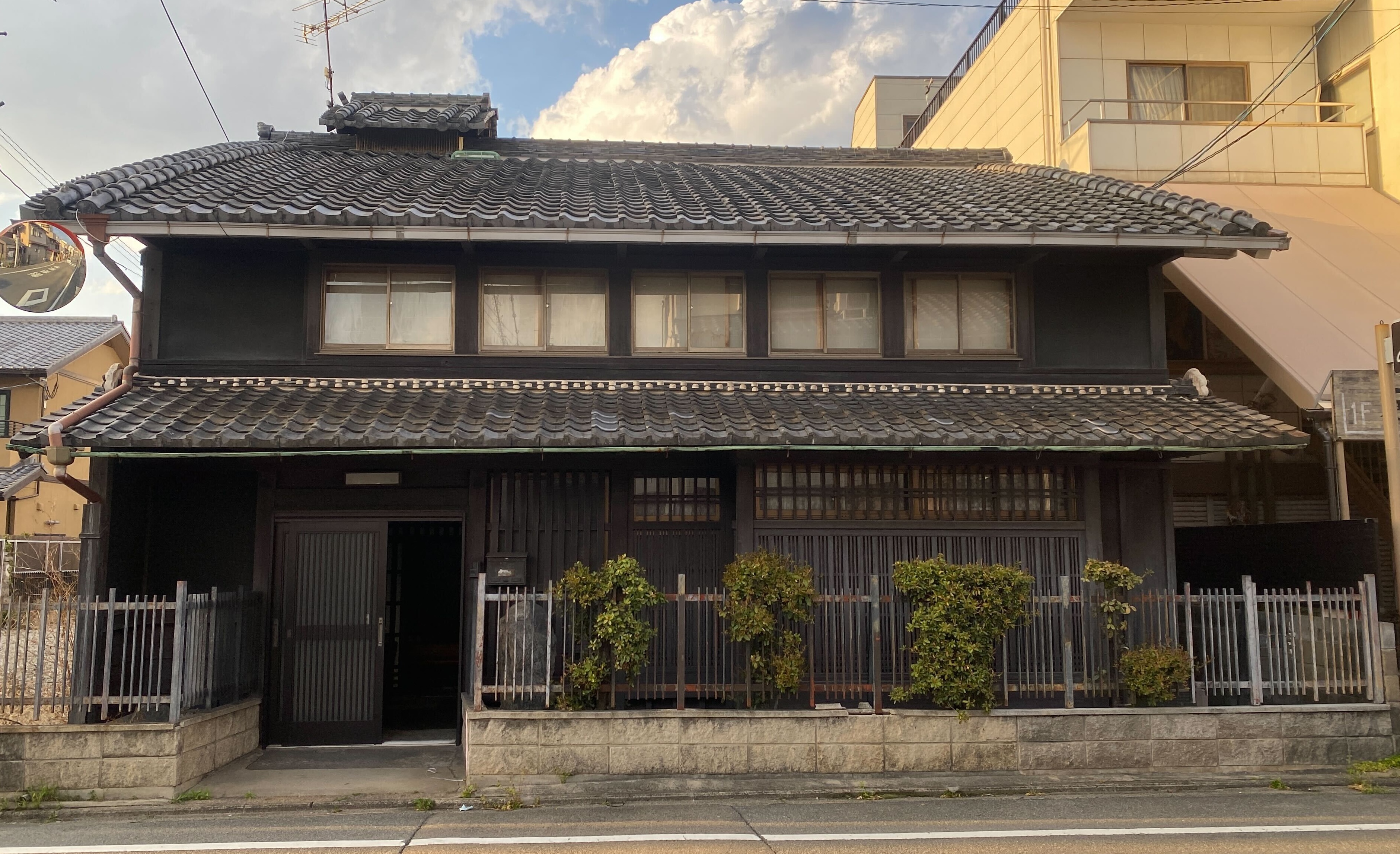 伏見港「珊瑚庵」｜Tokyo Art Beat