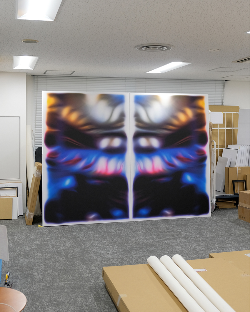 宇呂映作 「image 253, 449, 665, 1173 b mod」 （The White