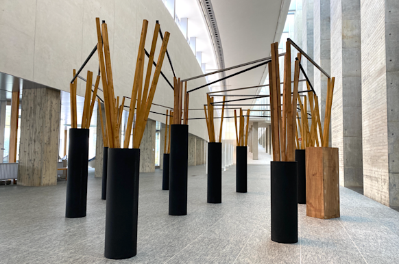 もの派 を代表する作家 菅木志雄が故郷で行う大規模個展 岩手県立美術館 菅木志雄展 もの の存在と 場 の永遠 で半世紀をたどる Tokyo Art Beat