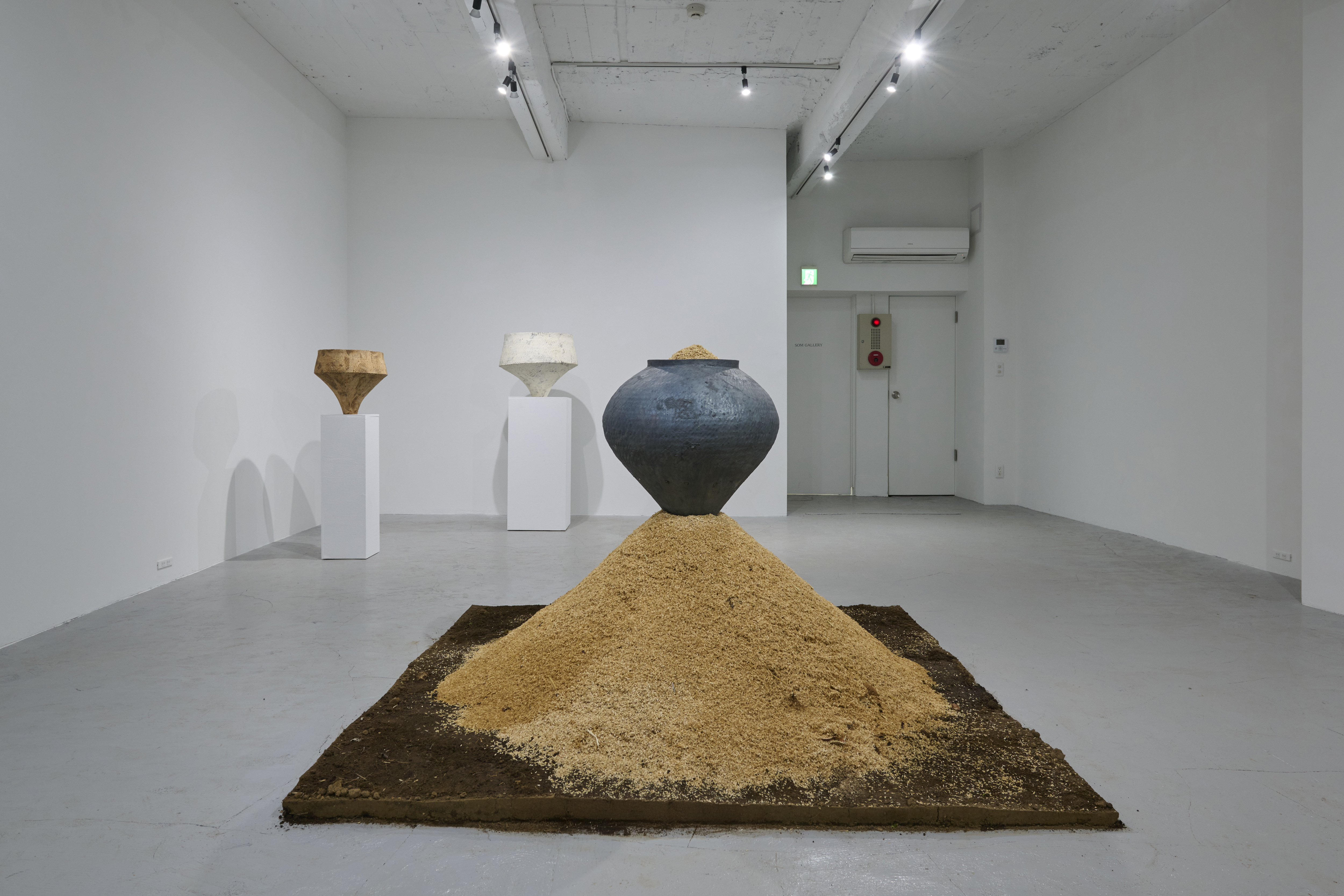 二階堂明弘 「In the Time of Clay」 （SOM GALLERY） ｜Tokyo Art Beat