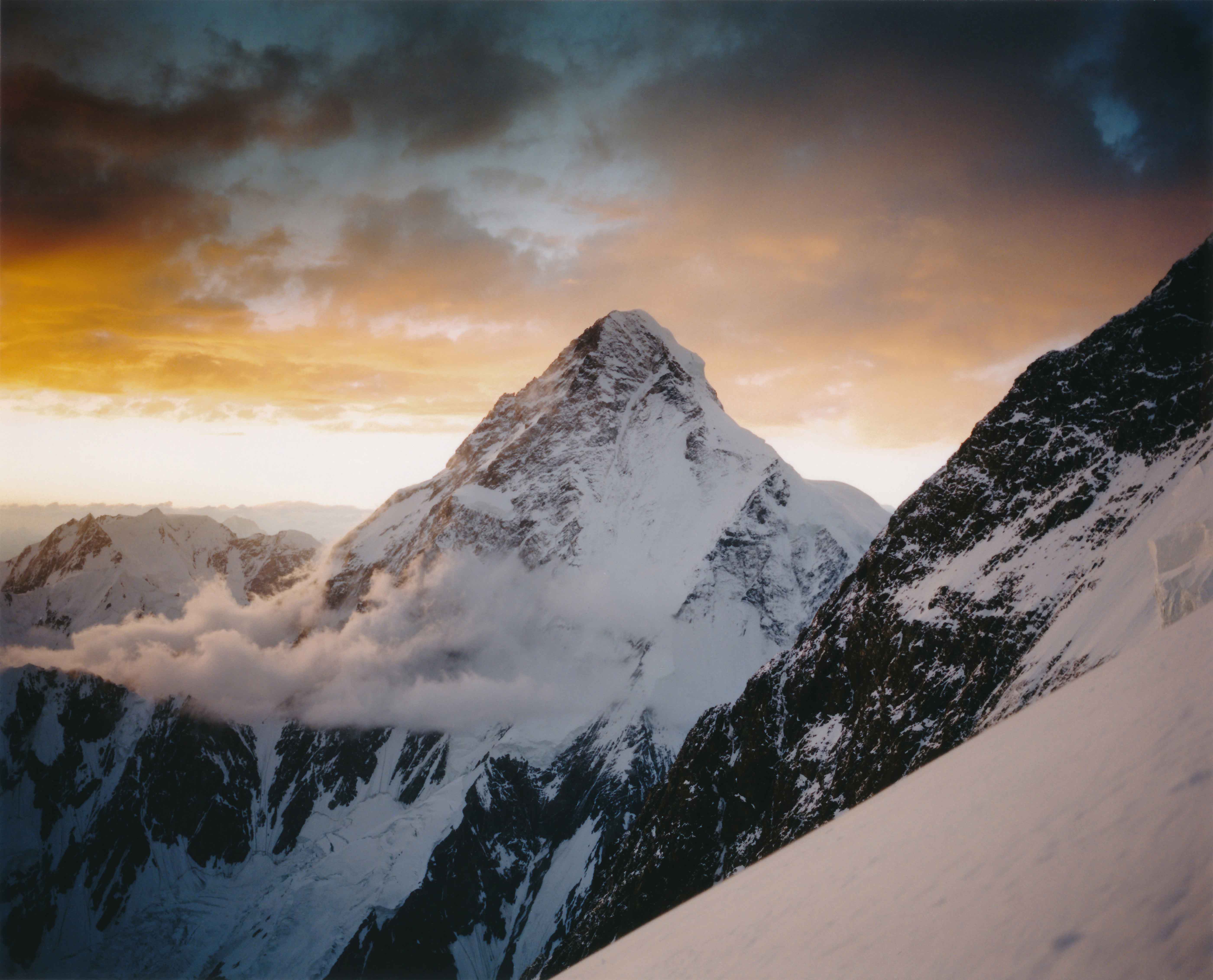 石川直樹 「ダウラギリ、カンチェンジュンガ、マナスル」 （GYRE