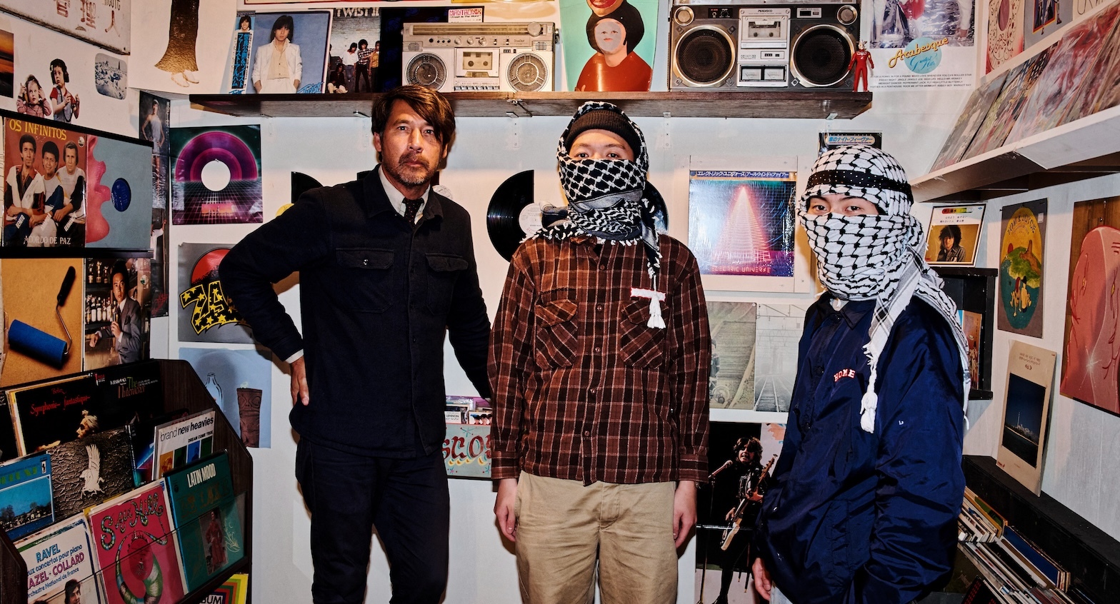 バリー・マッギー×BIKO＆KENNY、30歳差のアーティスト鼎談。世代を超え