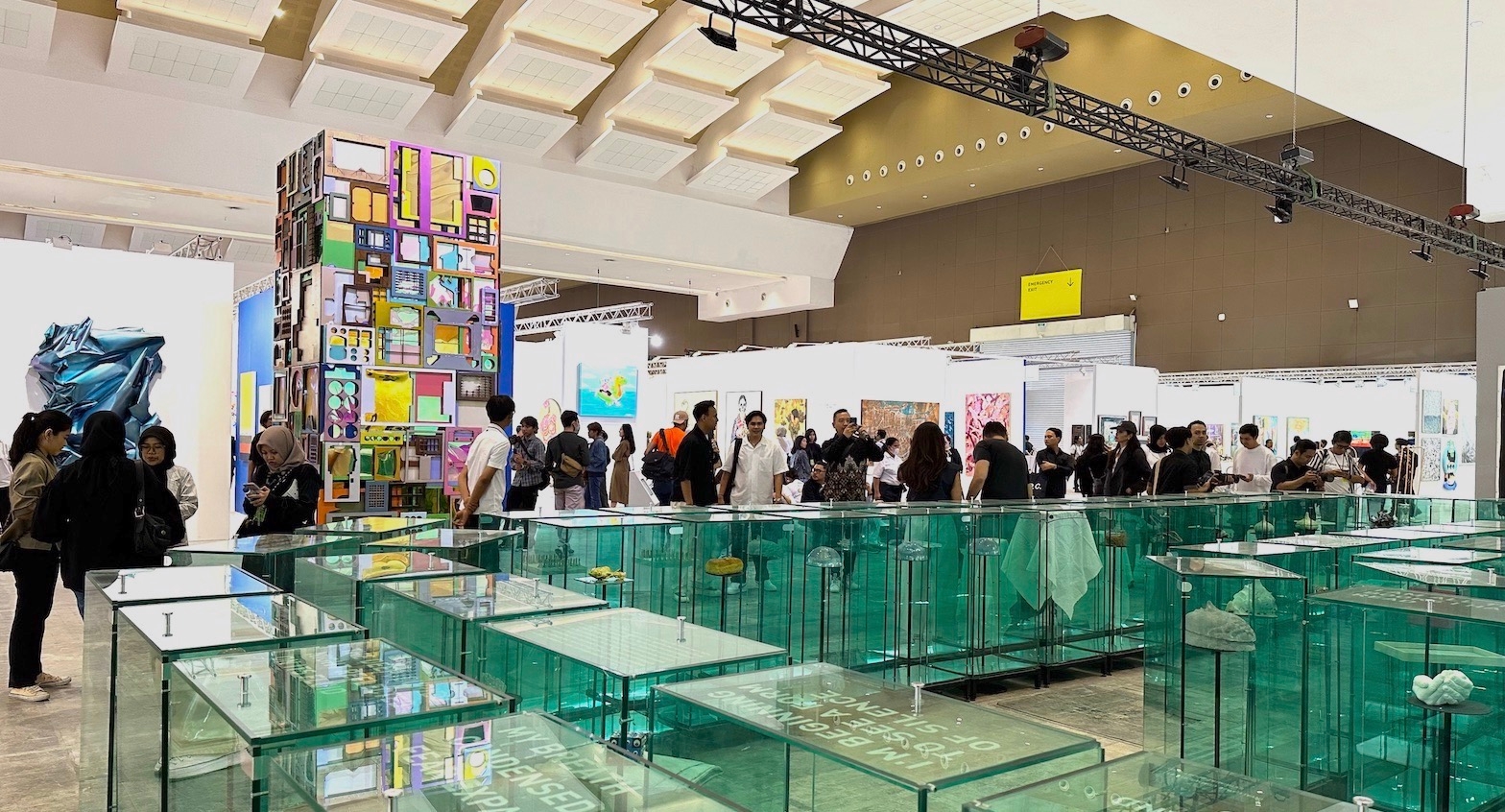 伝統的なインドネシアのアート 伝統的なインドネシアのアート ART JAKARTA 2023 || PAVONE