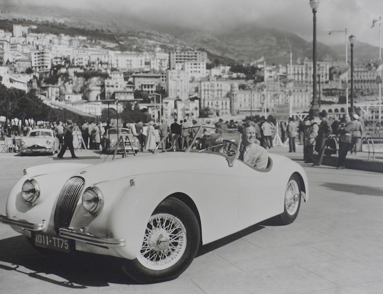 クラシックカー好きが飾りたくなる写真展 『時代を象徴するクルマたち