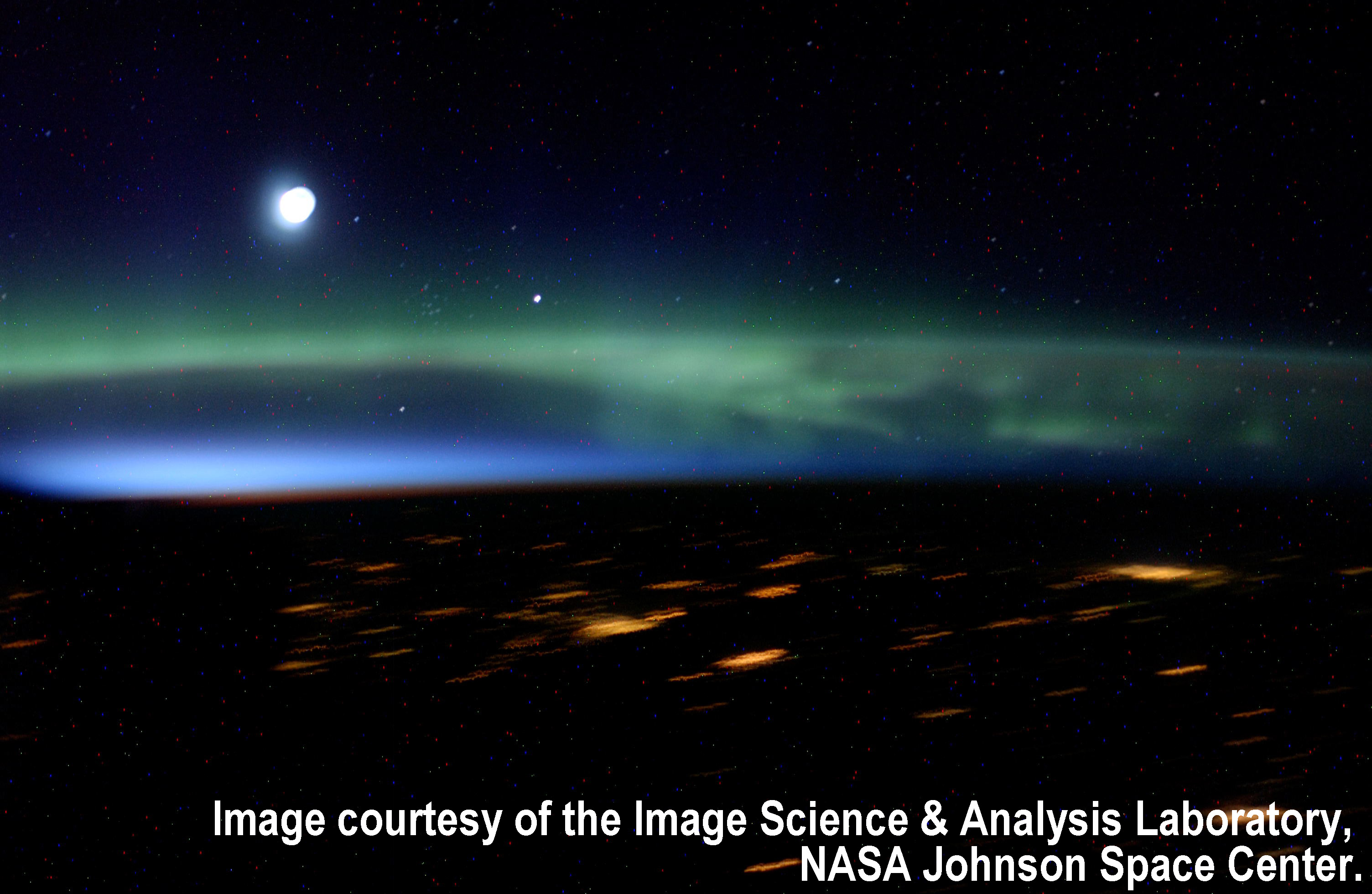 宇宙から見たオーロラ」展 （コニカミノルタプラザ） ｜Tokyo Art Beat