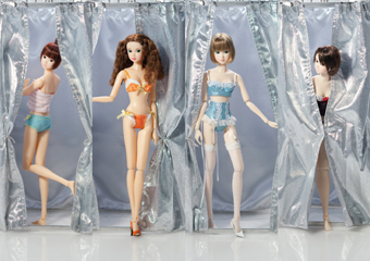 モモコ・ドールによる『手のひらランジェリー』の世界～」展 （ロゴス