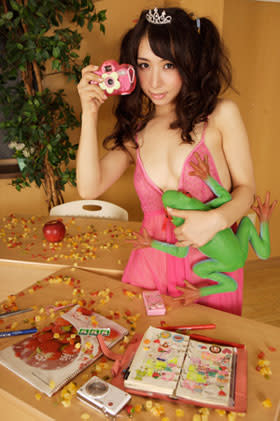 照沼ファリーザ 「食欲と性欲」 （ヴァニラ画廊） ｜Tokyo Art Beat