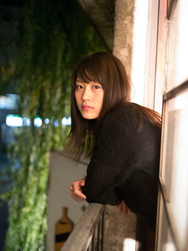 May J. × 藤里一郎　パネル　モノクローム作品(530×355mm） 写真展レポート】“素の彼女”に出会える場所——「May J.×Fujisato Ichiro