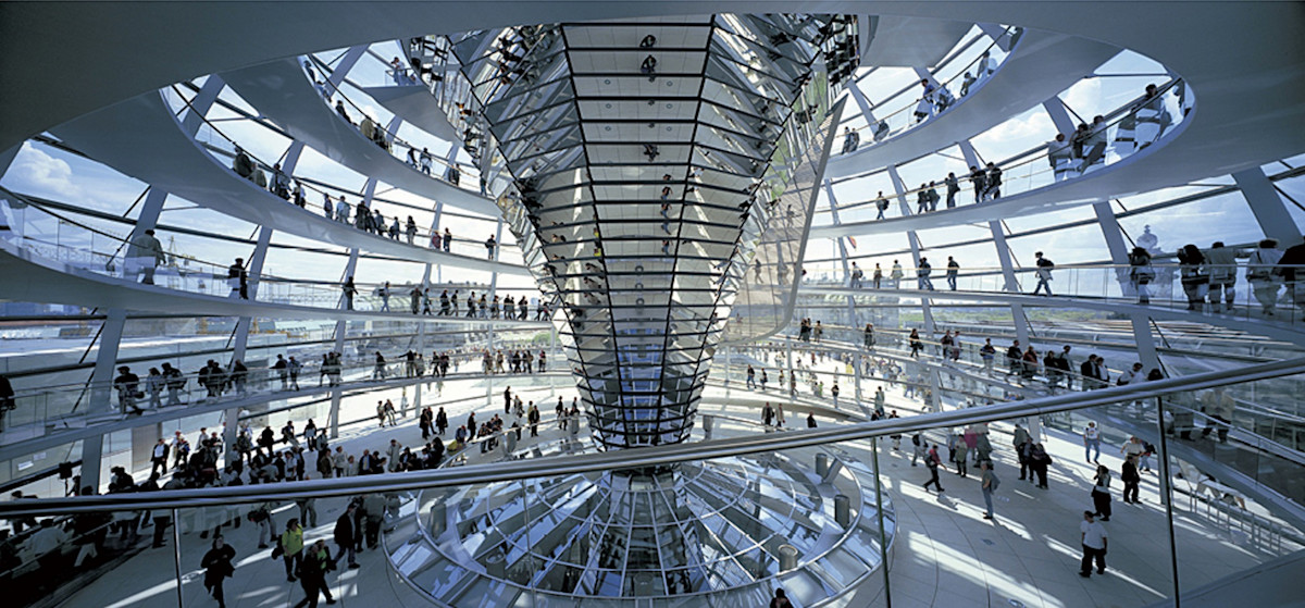 フォスター＋パートナーズ展：都市と建築のイノベーション