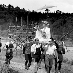土方巽 肉体の舞踏誌 写真集　2018年初版 332P SC 写真集 土方巽 肉体の舞踏誌 | 森下 隆 |本 | 通販 | Amazon
