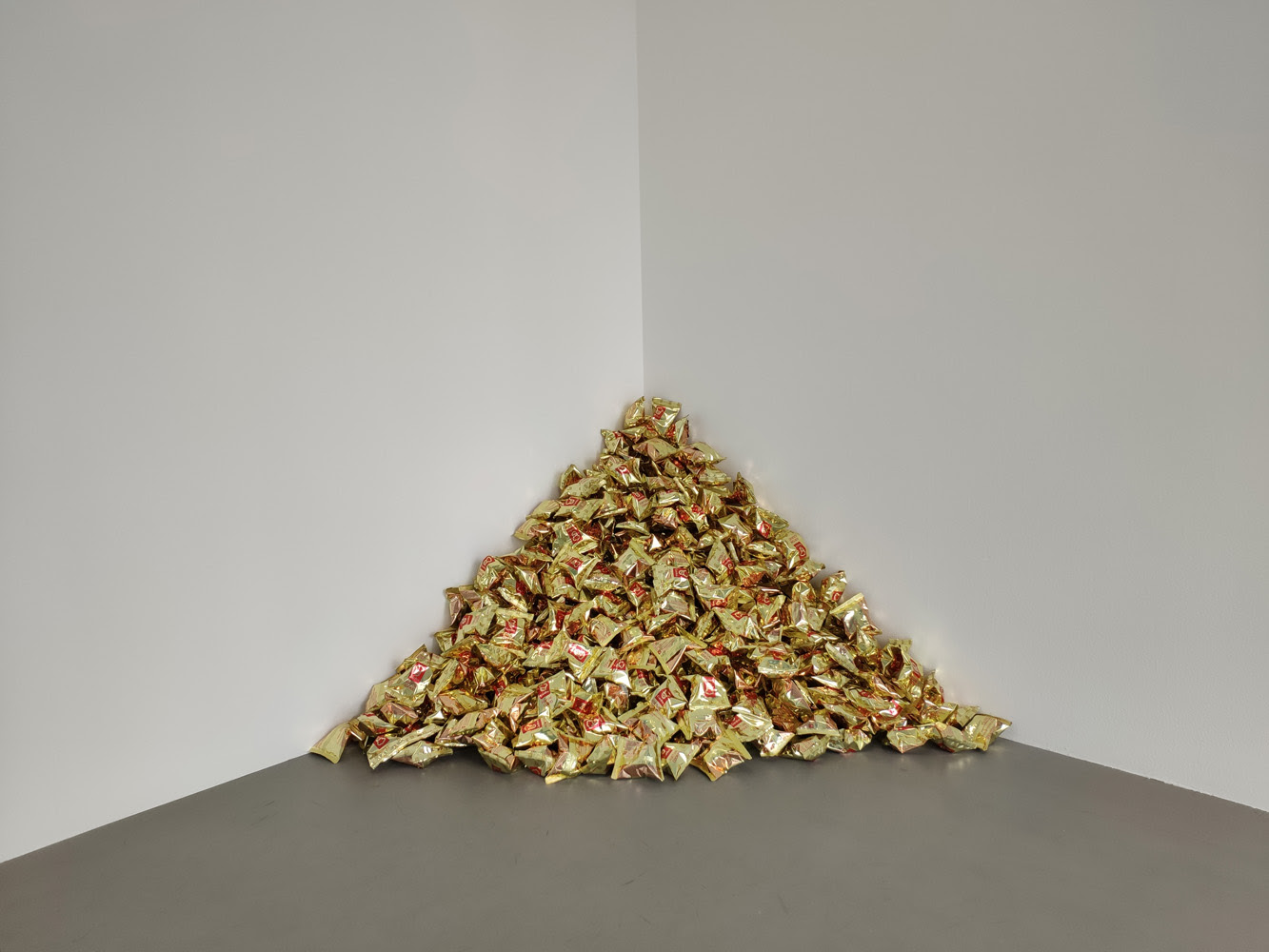 Felix Gonzalez-Torres フェリックス・ゴンザレス＝トレス フェリックス・ゴンザレス=トレス 「Untitled (Fortune Cookie Corner