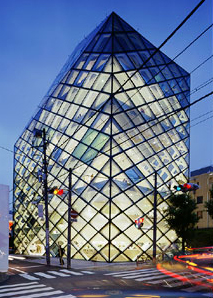 プラダ 青山｜Tokyo Art Beat