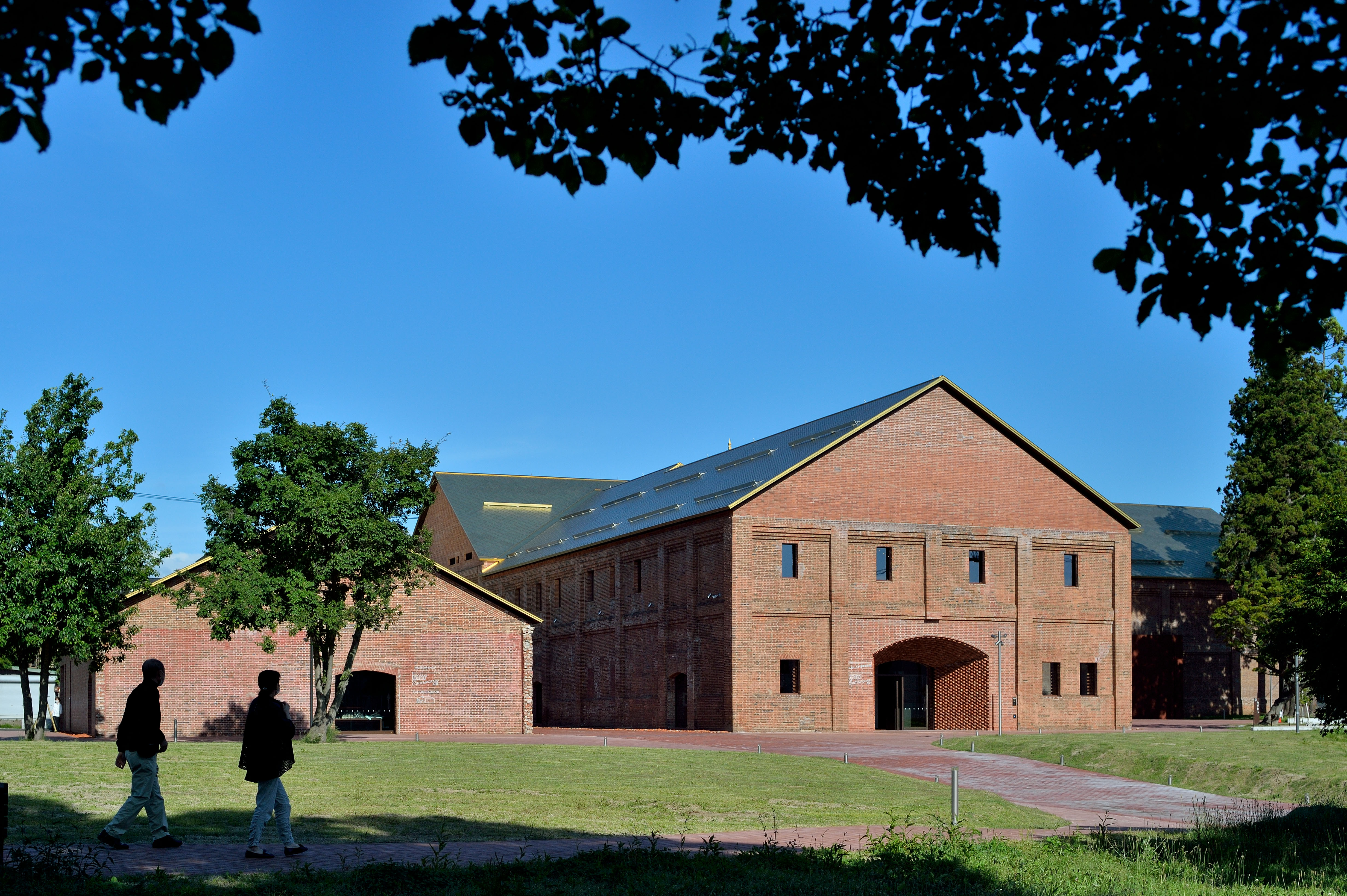 弘前れんが倉庫美術館 Tokyo Art Beat