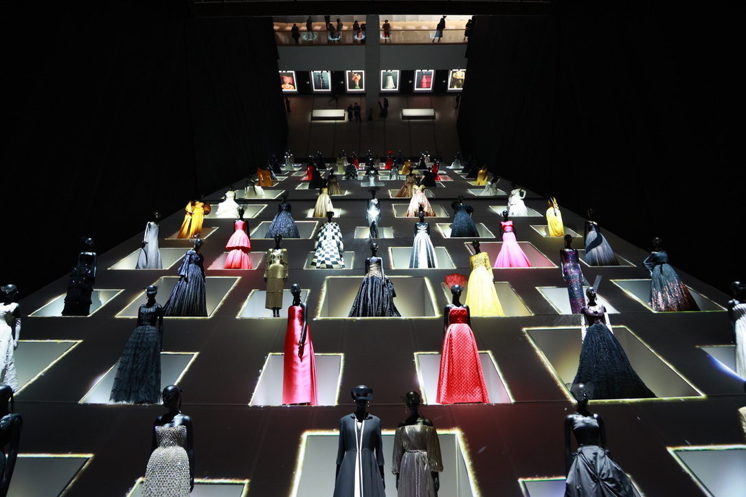 Designer of Dreams: 75 Years of Christian Dior Exhibit Tokyo