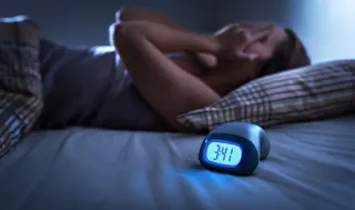 ¿Qué causa los problemas de sueño y cómo remediar el insomnio ocasional?