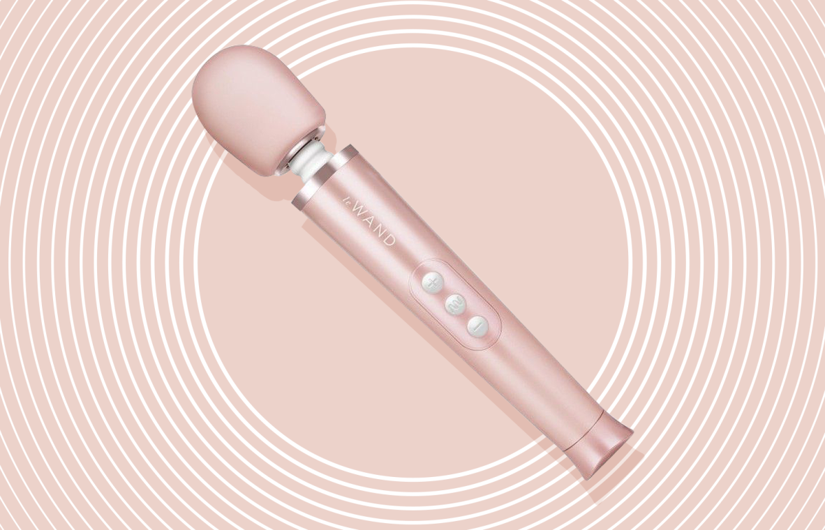 Le Wand Petite is My Favourite Sex Toy of 2021. Here’s Why!