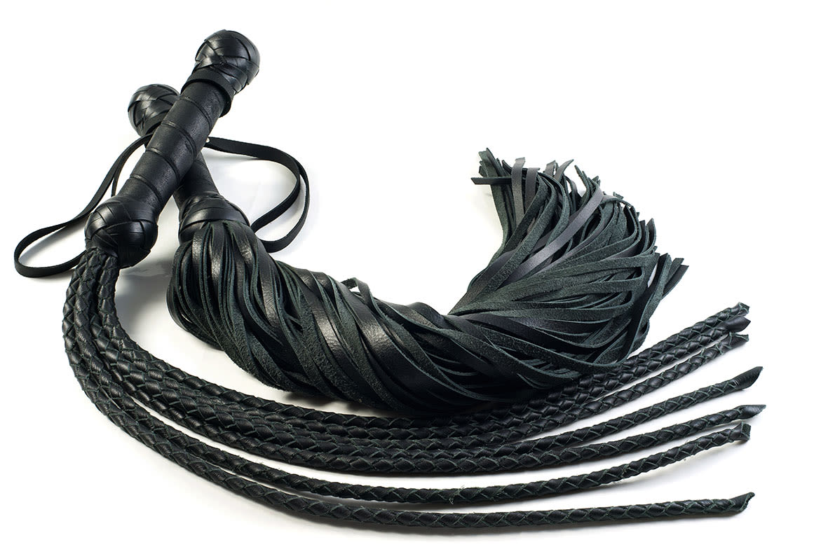 4 Differences Between Whip and Flogger Sex Toys