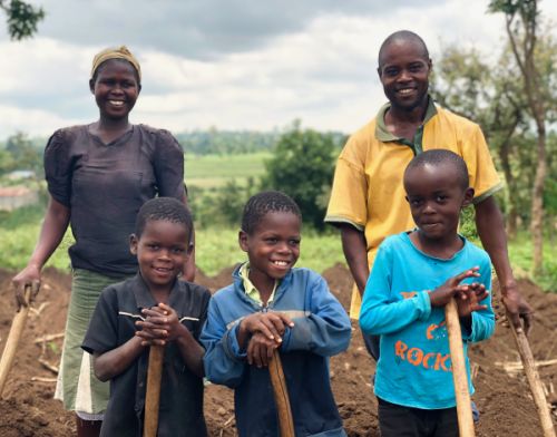 Elizabeth and her family are farmers in Kenya and their Kiva loans have been critical in expanding crop production