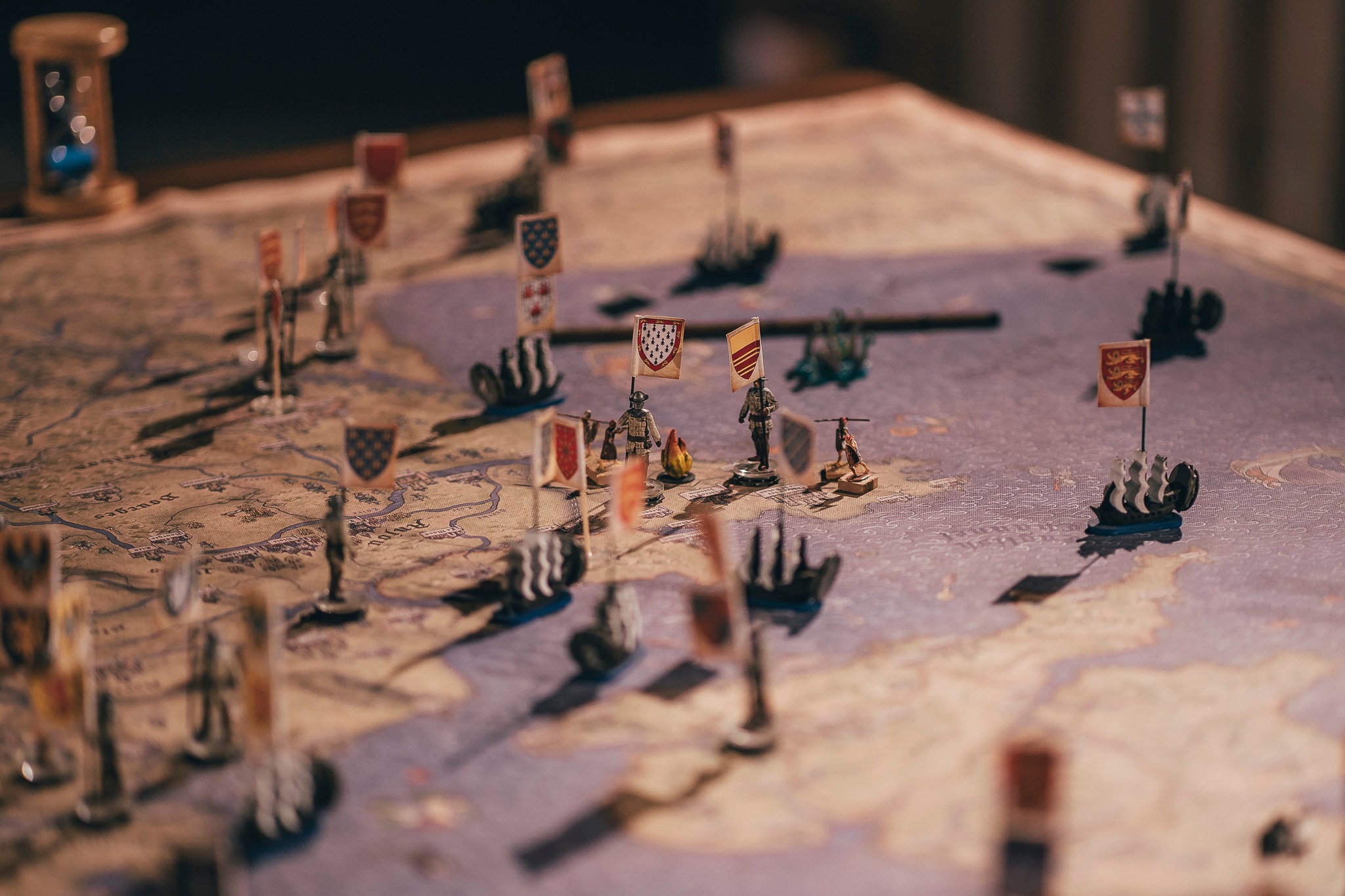 Stoletá válka - velte vlastním armádám