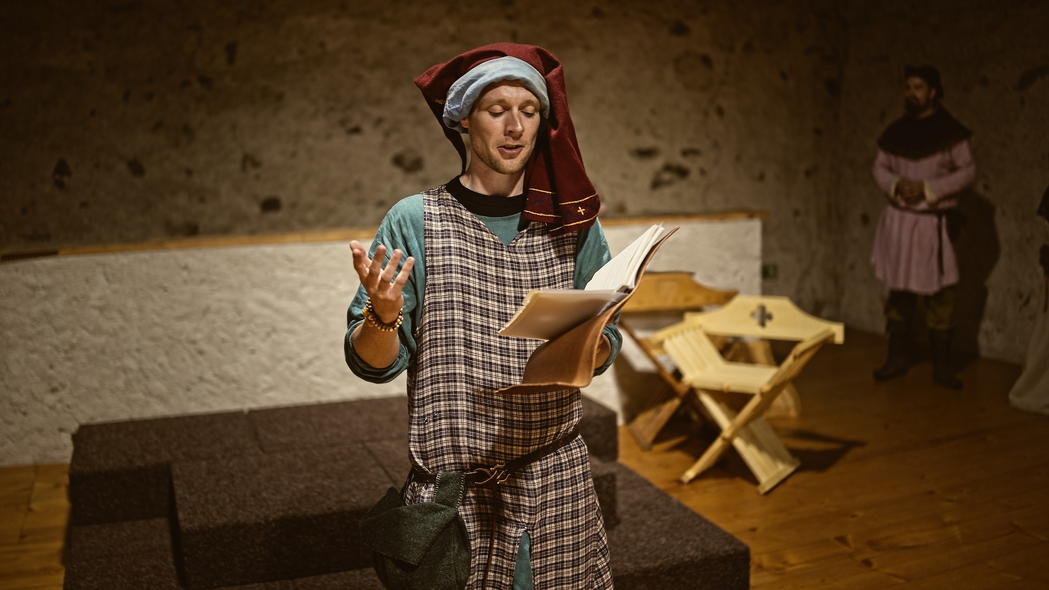 Stoletá válka 8. běh - staňte se středověkým umělcem