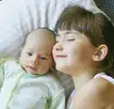 Presentar al recién nacido a los hermanos mayores