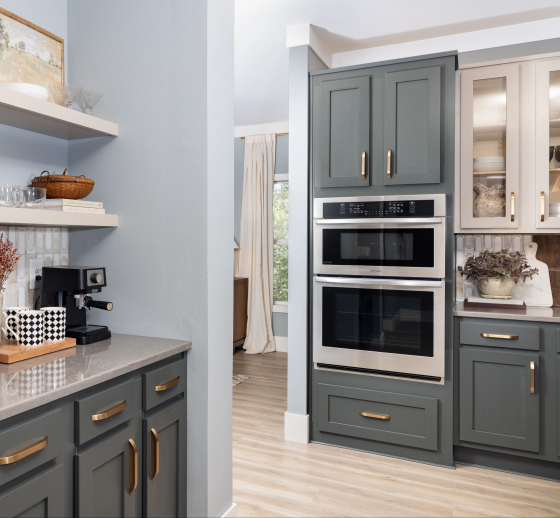 Samsung ovens in a Clayton Built kitchen