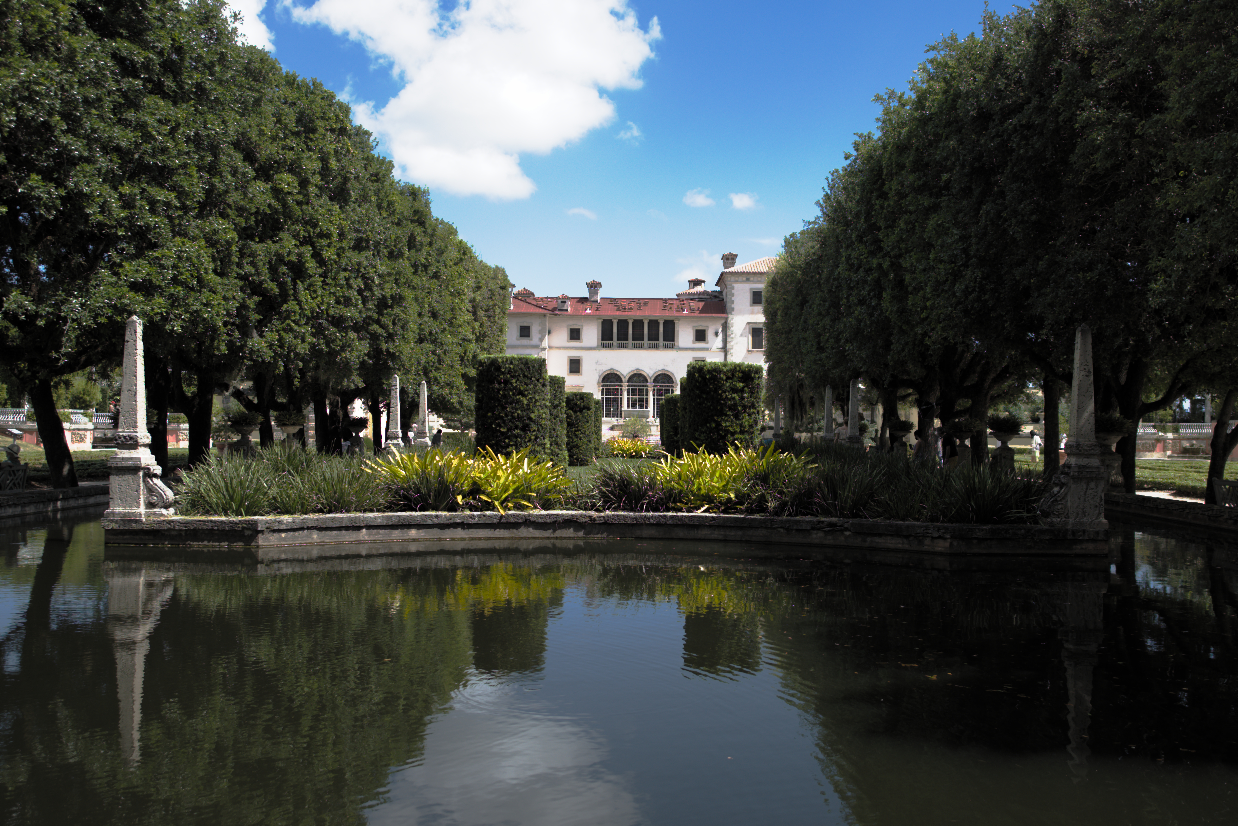 The vizcaya property outside graden view 