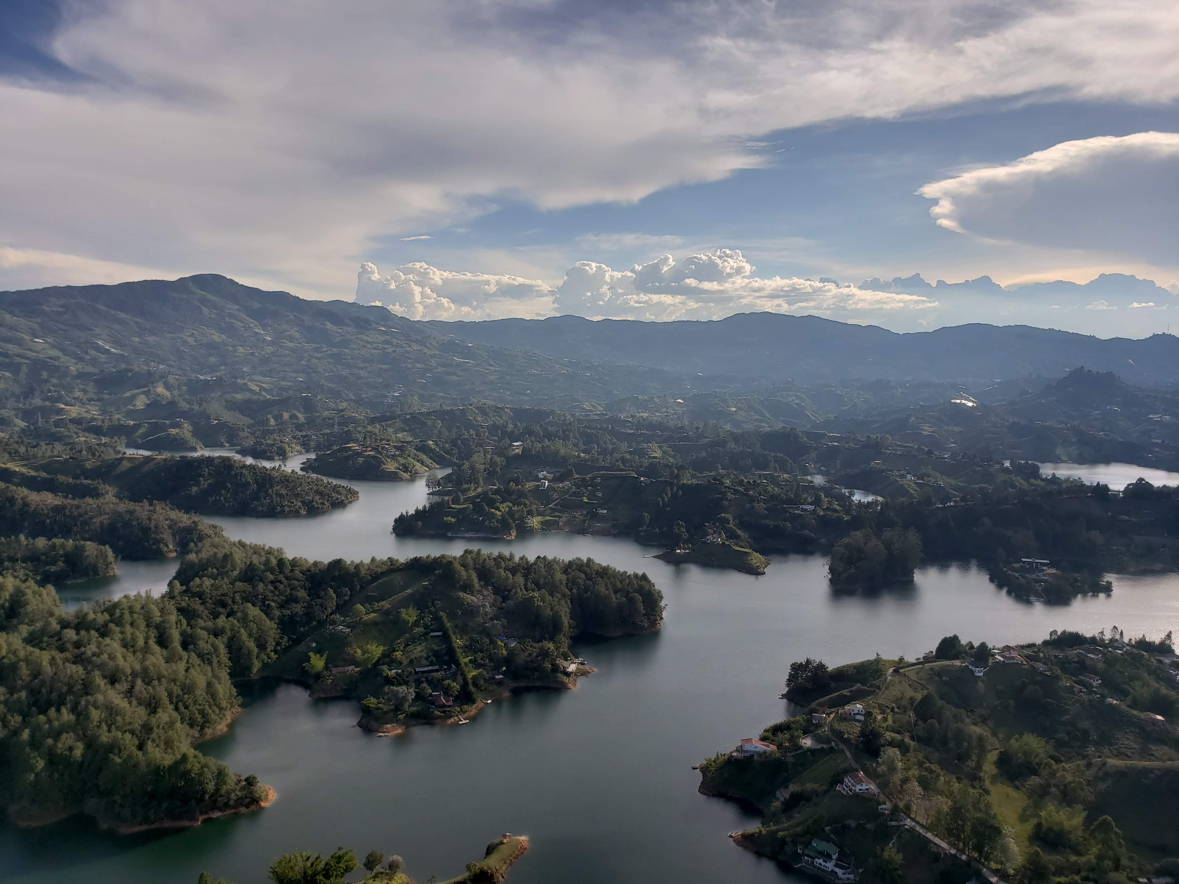 El Peñón de Guatapé (Piedra del Peñol)