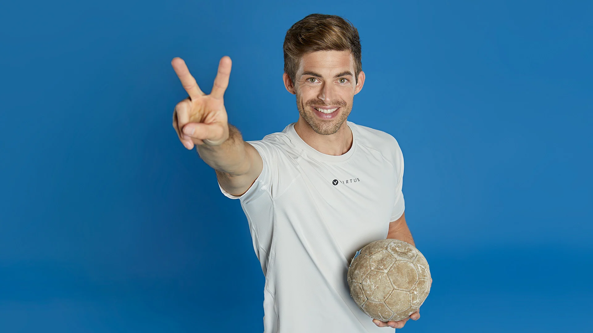 VIRTUS – Sportbekleidung für den vielseitigen Mann