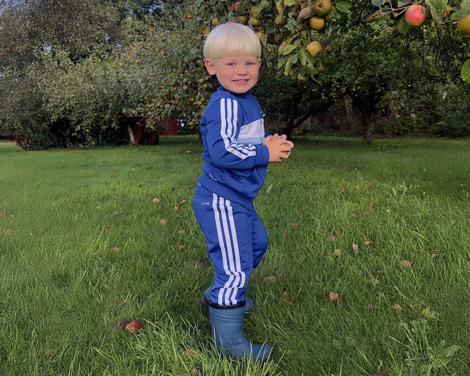 Billede 3 - outdoor - barn i adidas sweatsæt