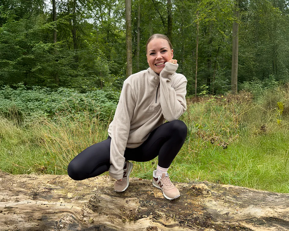 Billede 3 - Outdoor - kvinde i skoven