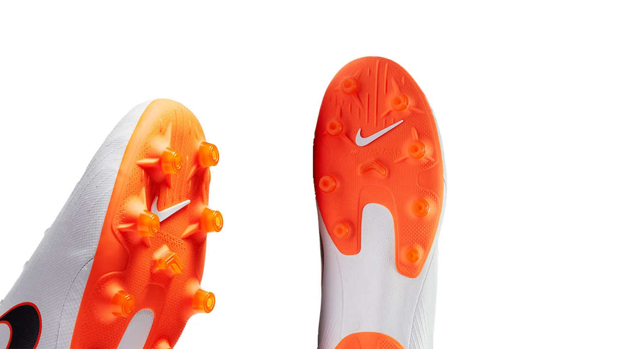 Fodboldstøvler hvid og orange