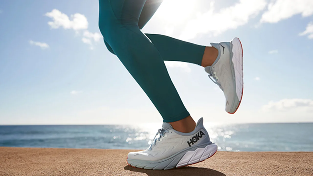 hoka strand