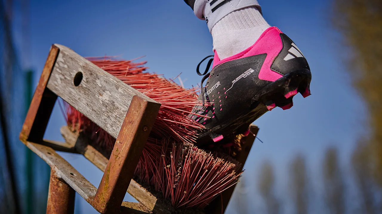 Voetbalschoenen in borstel