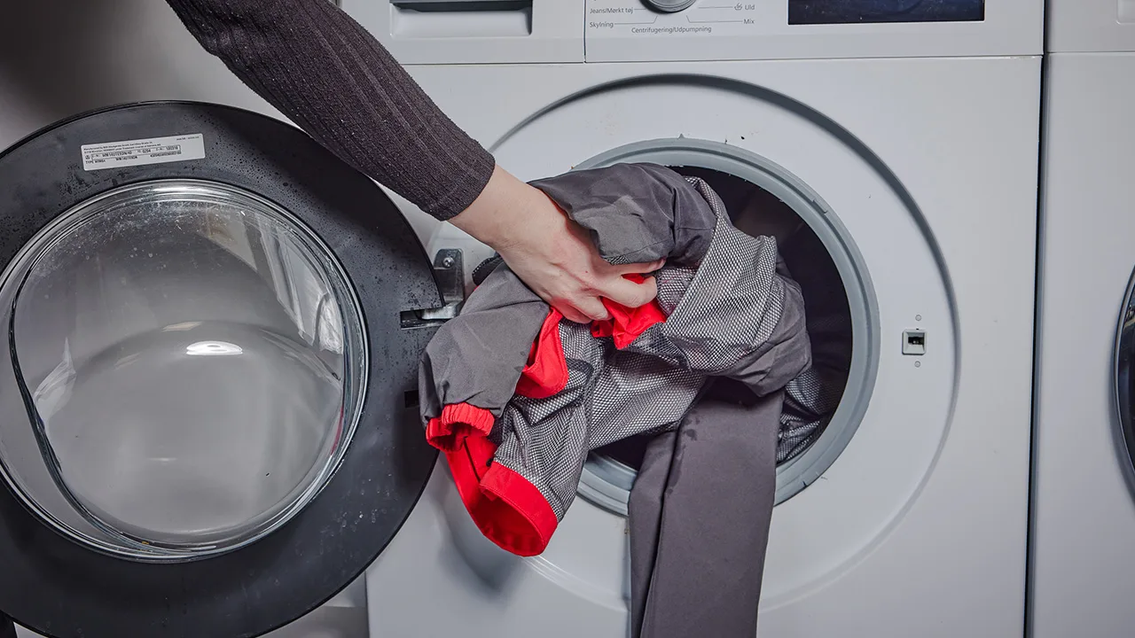 Regenbekleidung Waschmaschine