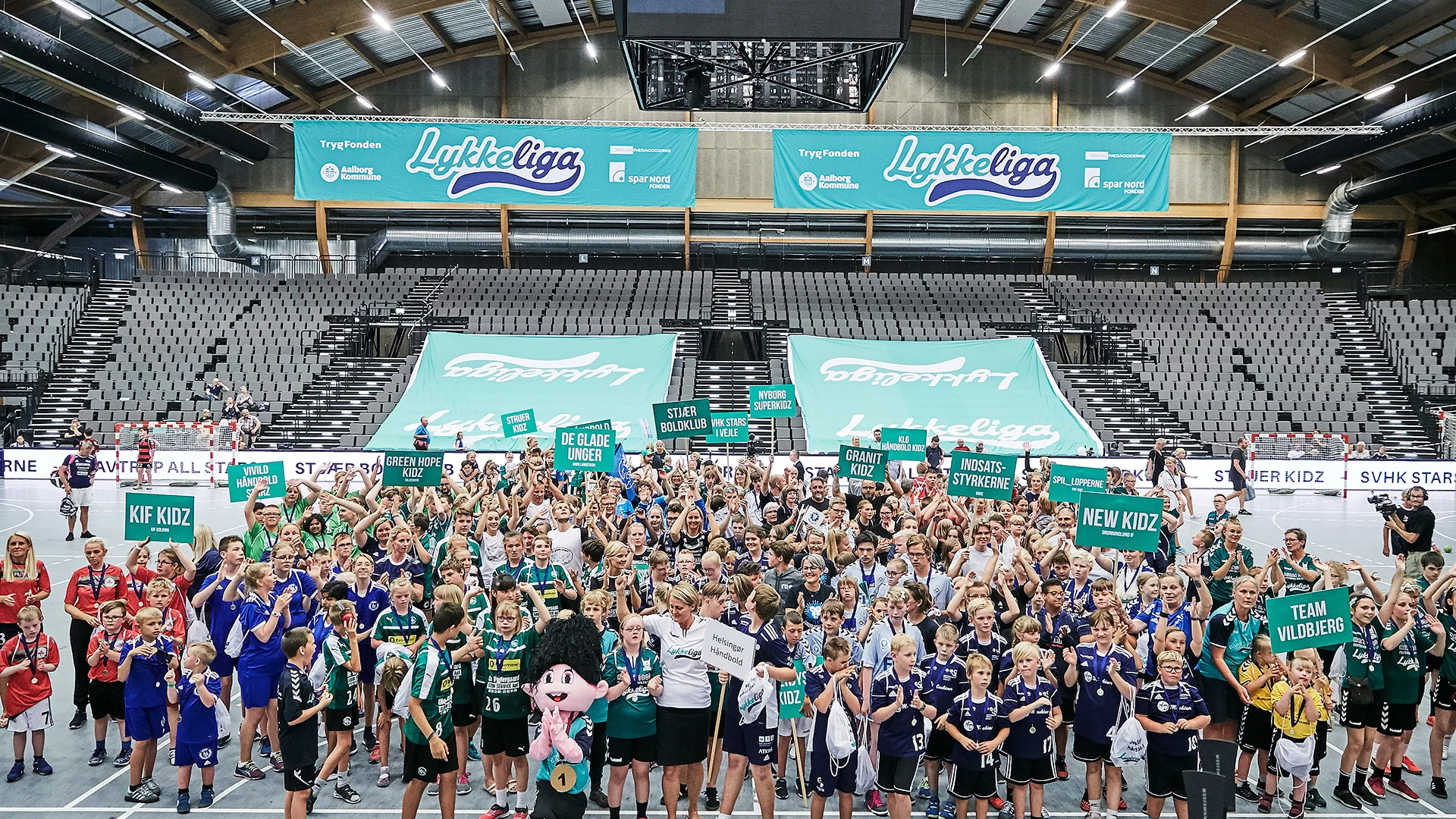 Holdsport er lykke!