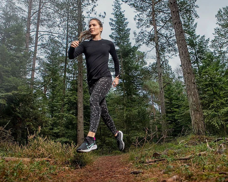 Löpningsträning skog